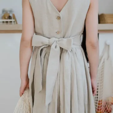 Đầm linen thắt nơ lưng cho mẹ